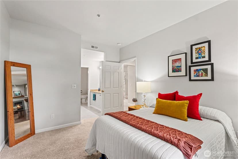 Property photo for 2160 Newport Way NW #6-1, Issaquah photo 21