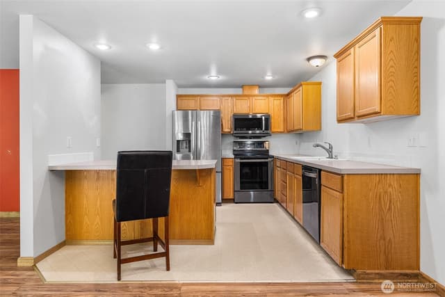 Property photo for 18211 58th Street Ct E, Lake Tapps photo 3