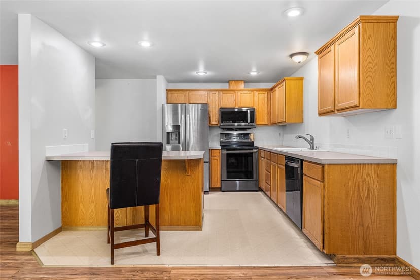 Property photo for 18211 58th Street Ct E, Lake Tapps photo 3