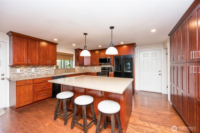 Property photo for 18816 51st Street E, Lake Tapps photo 4