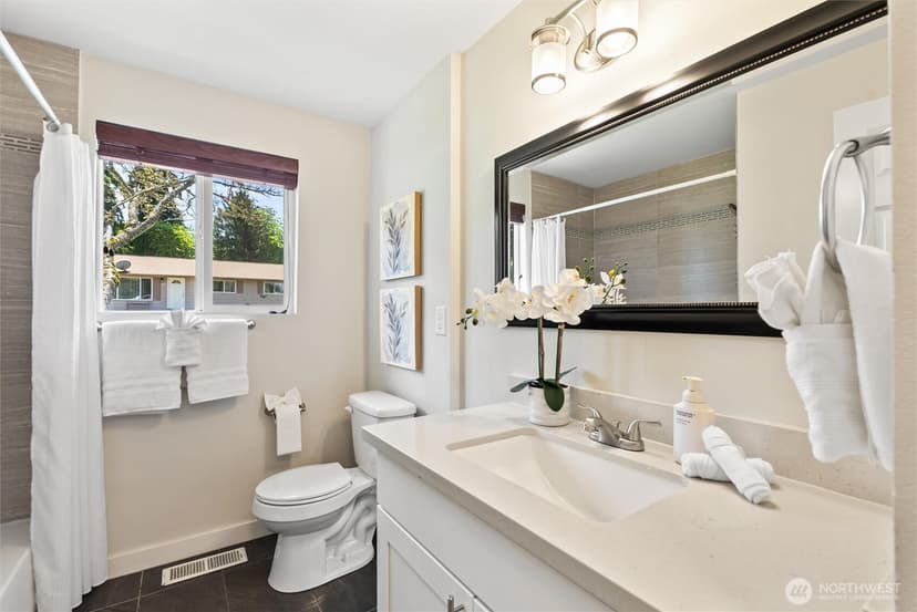 Property photo for 440 S 304th Street, Federal Way photo 17