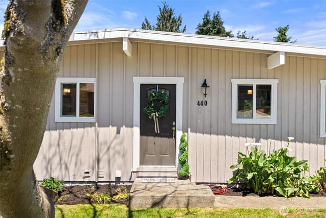Property photo for 440 S 304th Street, Federal Way photo 3