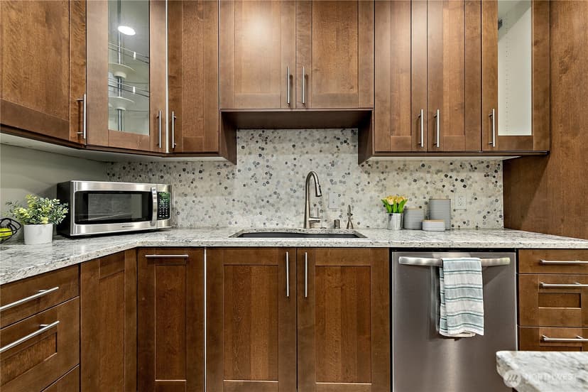 Property photo for 17014 NE 80th Street #C6, Redmond photo 9