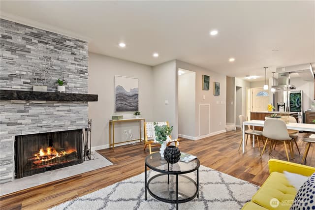 Property photo for 17014 NE 80th Street #C6, Redmond photo 2