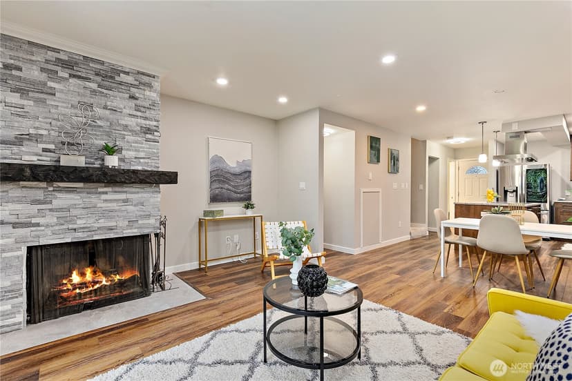 Property photo for 17014 NE 80th Street #C6, Redmond photo 2