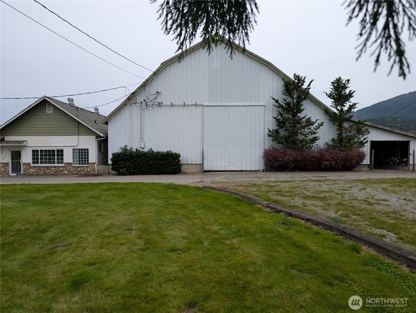 Property photo for 15317 300th Street NE, Arlington photo 2