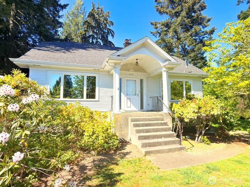 Property photo for 612 S 160th Street, Burien