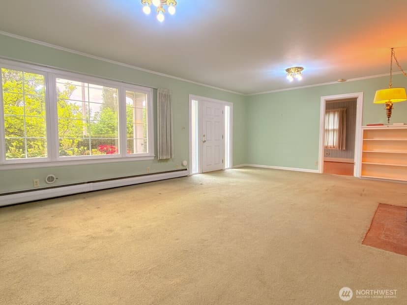Property photo for 612 S 160th Street, Burien photo 8
