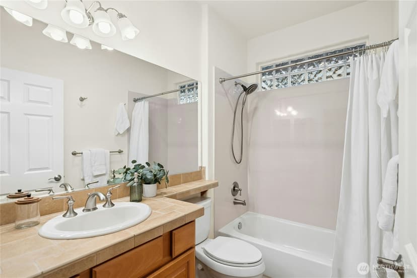 Property photo for 13443 Mahonia Place NE, Redmond photo 19