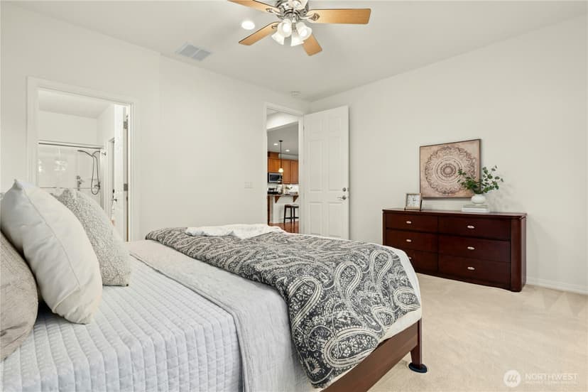Property photo for 13443 Mahonia Place NE, Redmond photo 15