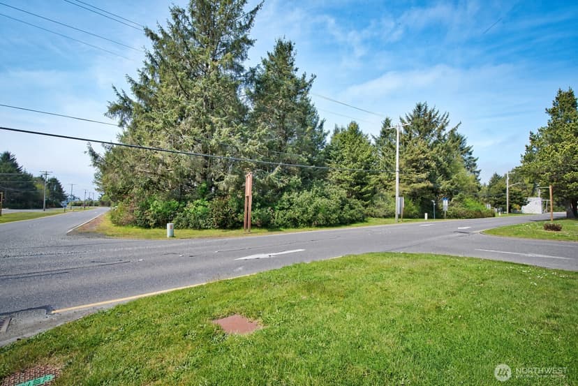 Property photo for 899 Ocean Shores Boulevard NW, Ocean Shores photo 8