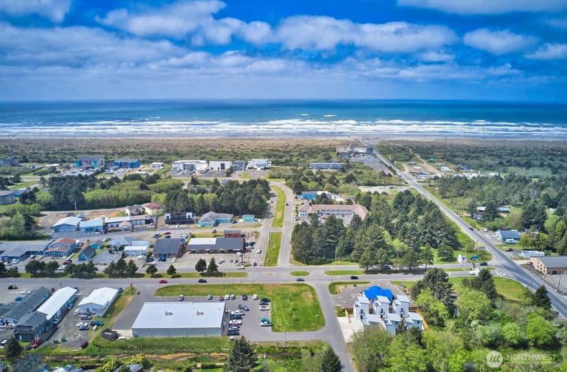 Property photo for 899 Ocean Shores Boulevard NW, Ocean Shores photo 3