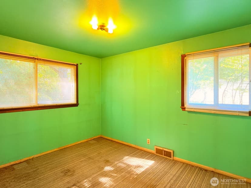 Property photo for 638 S 160th Street, Burien photo 17
