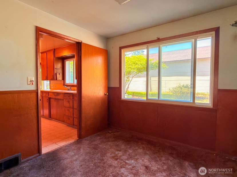 Property photo for 638 S 160th Street, Burien photo 14