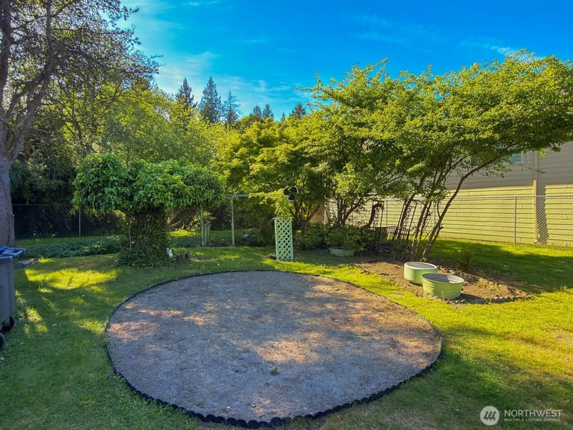 Property photo for 638 S 160th Street, Burien photo 4