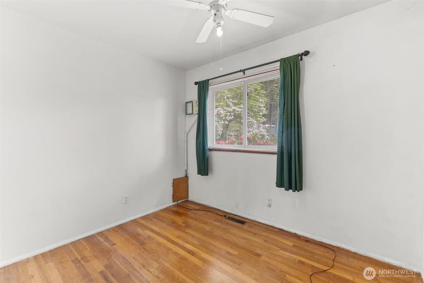 Property photo for 2709 N Street SE, Auburn photo 14