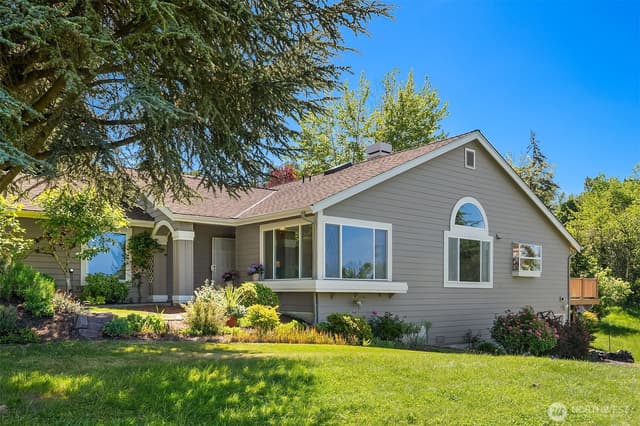 Property photo for 611 S 32nd Street, Renton photo 2