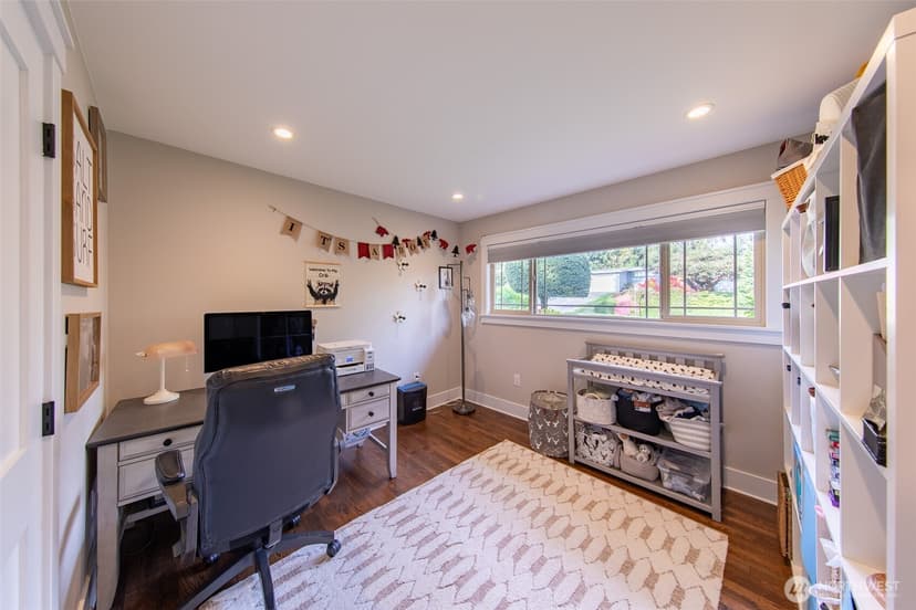 Property photo for 19312 48th Avenue W, Lynnwood photo 9
