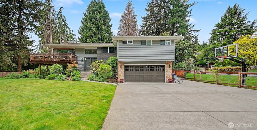 Property photo for 18415 60th Place NE, Kenmore photo 2