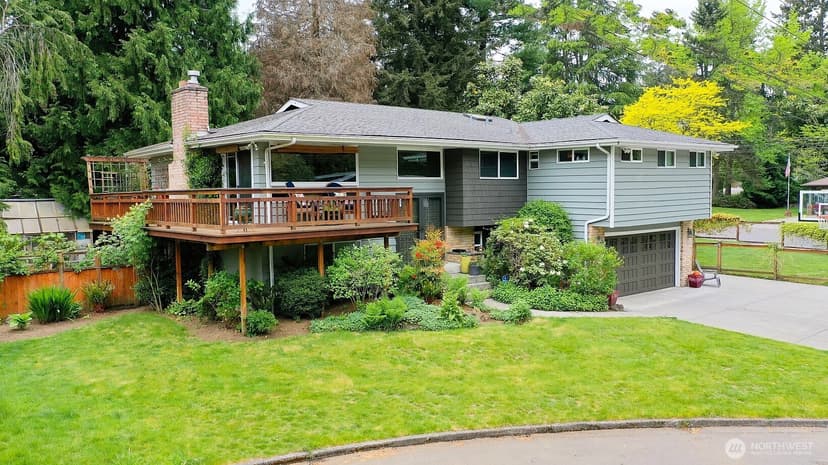 Property photo for 18415 60th Place NE, Kenmore