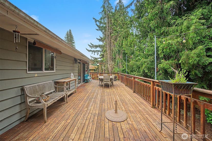 Property photo for 18415 60th Place NE, Kenmore photo 17