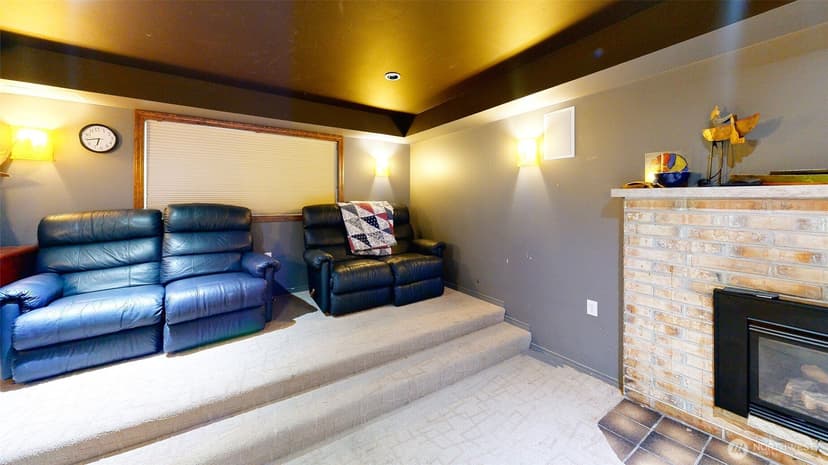 Property photo for 18415 60th Place NE, Kenmore photo 16