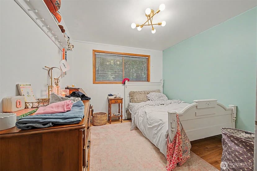 Property photo for 18415 60th Place NE, Kenmore photo 11