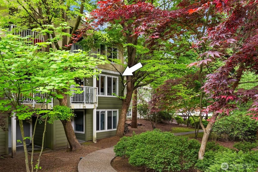 Property photo for 300 N 130th Street #8-202, Seattle photo 24