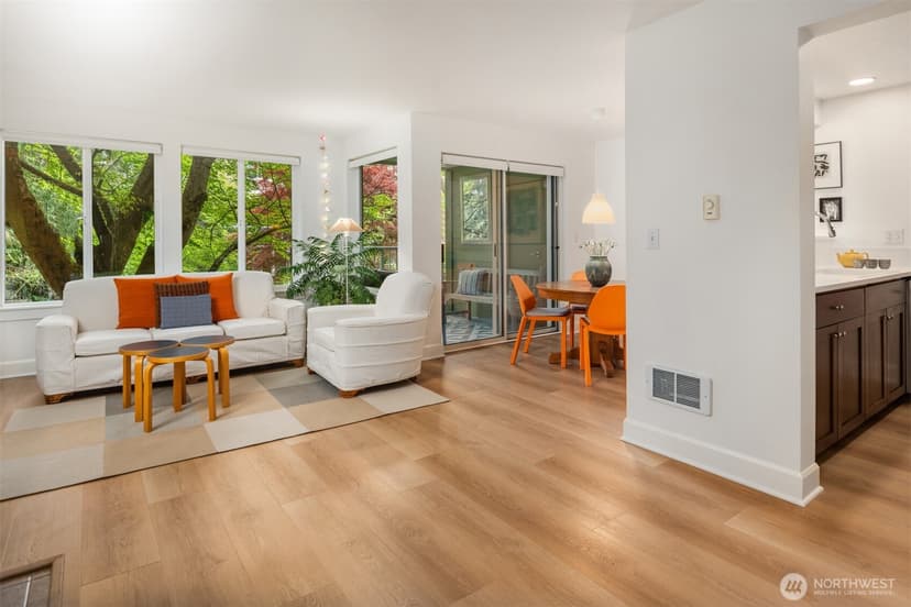 Property photo for 300 N 130th Street #8-202, Seattle photo 9