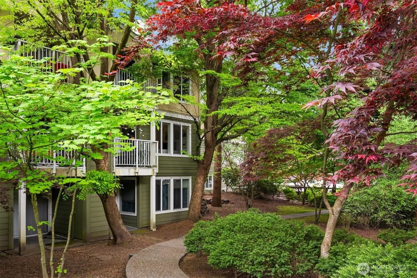 Property photo for 300 N 130th Street #8-202, Seattle photo 25