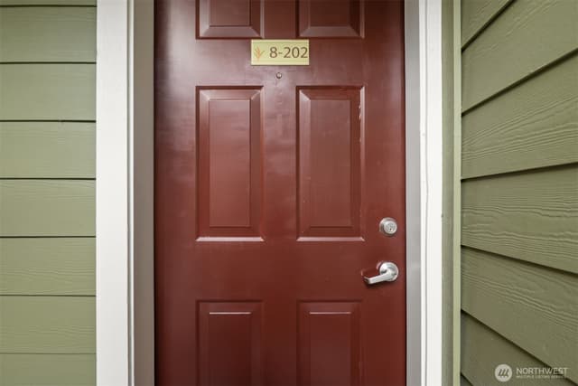 Property photo for 300 N 130th Street #8-202, Seattle photo 2