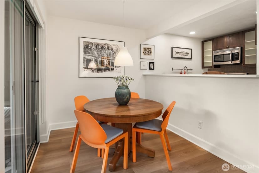 Property photo for 300 N 130th Street #8-202, Seattle photo 14