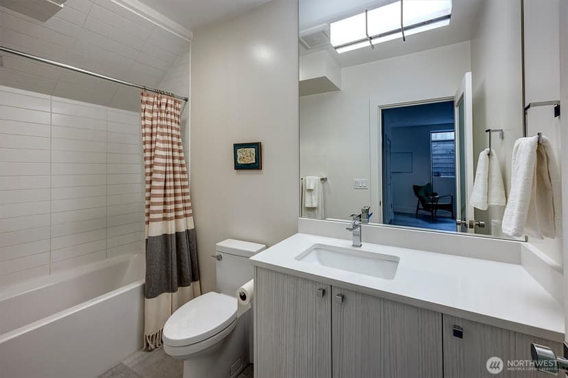 Property photo for 2660 9th Avenue W, Seattle photo 29