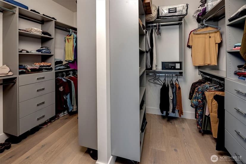 Property photo for 2660 9th Avenue W, Seattle photo 18