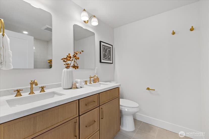 Property photo for 4238 28th Place W, Seattle photo 16