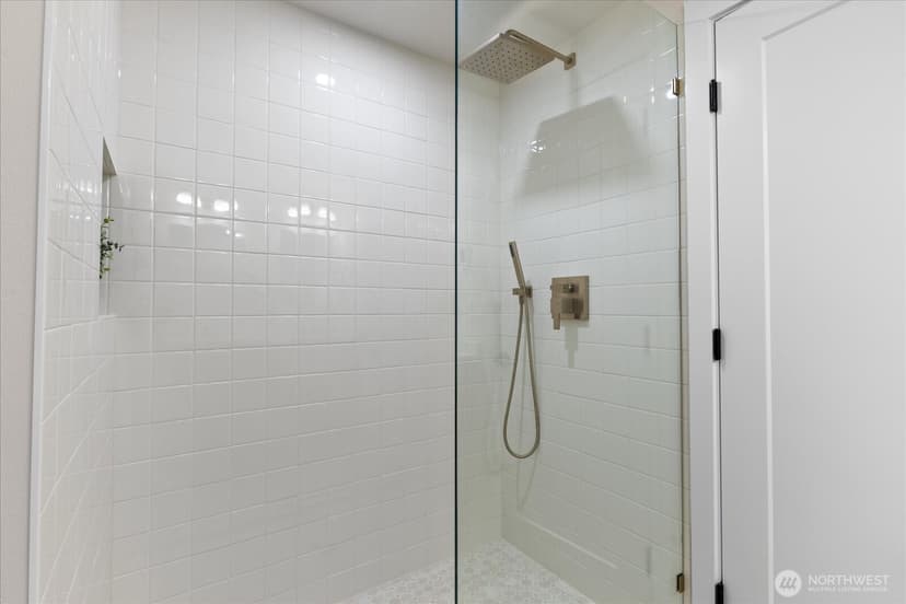 Property photo for 4238 28th Place W, Seattle photo 17