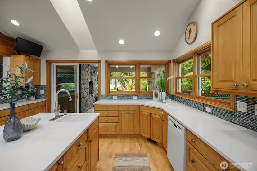 Property photo for 3718 S 334th Street, Federal Way photo 12