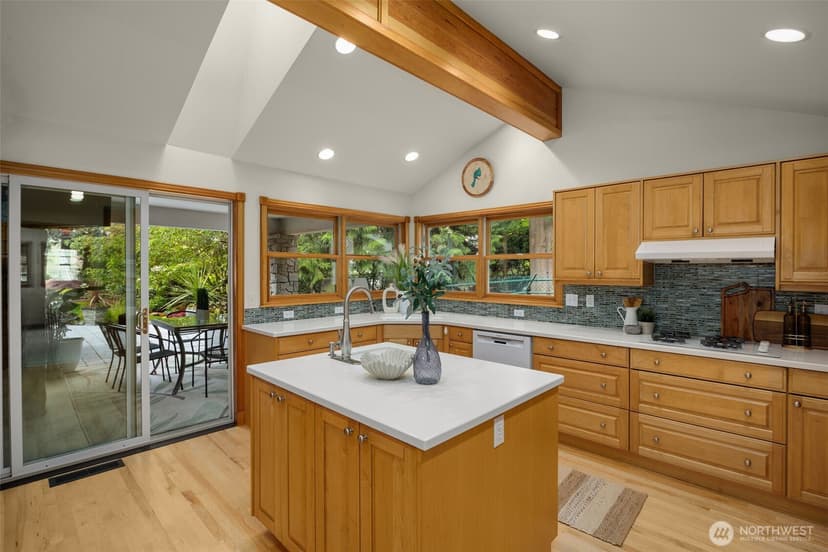 Property photo for 3718 S 334th Street, Federal Way photo 11