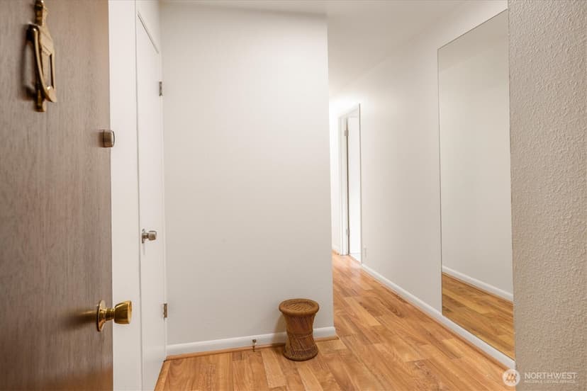 Property photo for 2552 14th Avenue W #403, Seattle photo 10