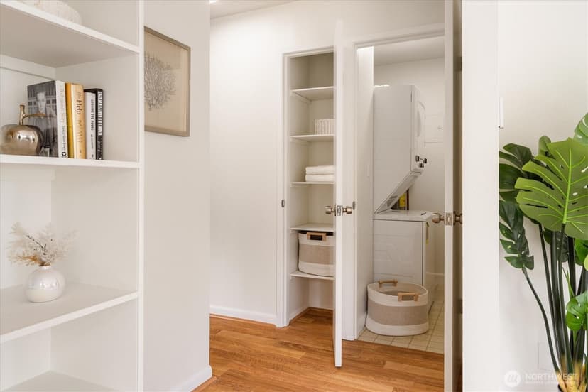 Property photo for 2552 14th Avenue W #403, Seattle photo 9