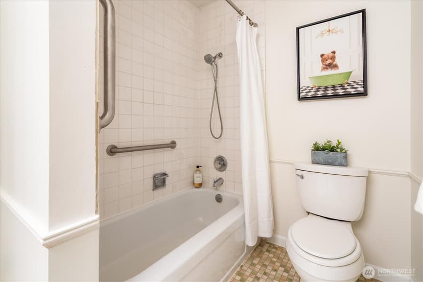 Property photo for 2552 14th Avenue W #403, Seattle photo 18