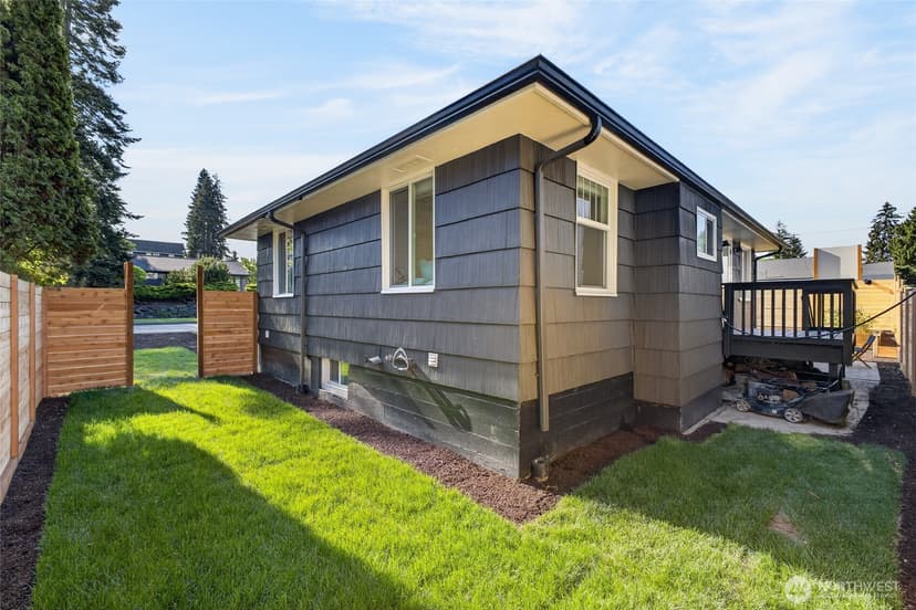 Property photo for 3402 48th Avenue SW, Seattle photo 28