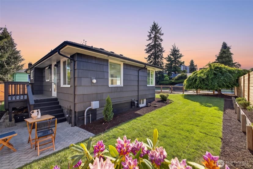 Property photo for 3402 48th Avenue SW, Seattle photo 2
