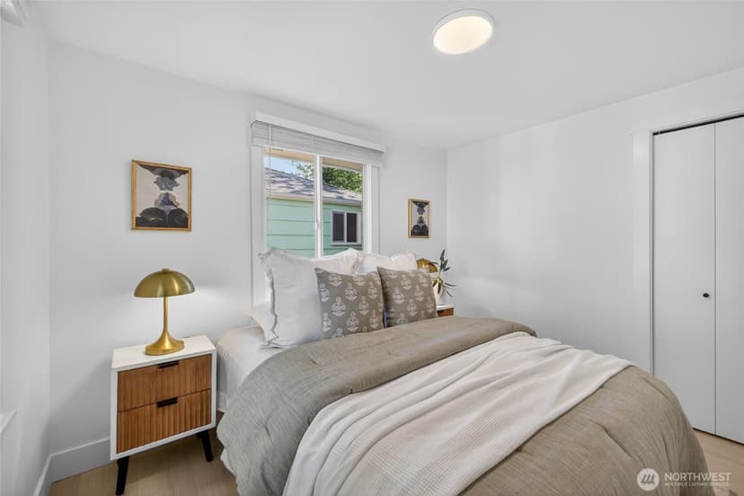 Property photo for 3402 48th Avenue SW, Seattle photo 13