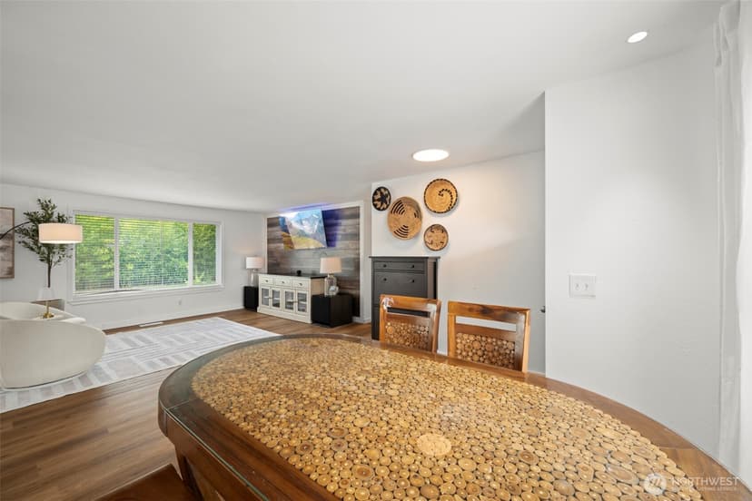 Property photo for 2715 Forest Ridge Drive SE, Auburn photo 9