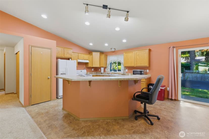Property photo for 22022 131st Street Ct E, Bonney Lake photo 10