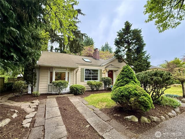 Property photo for 2113 NE 81st Place, Seattle