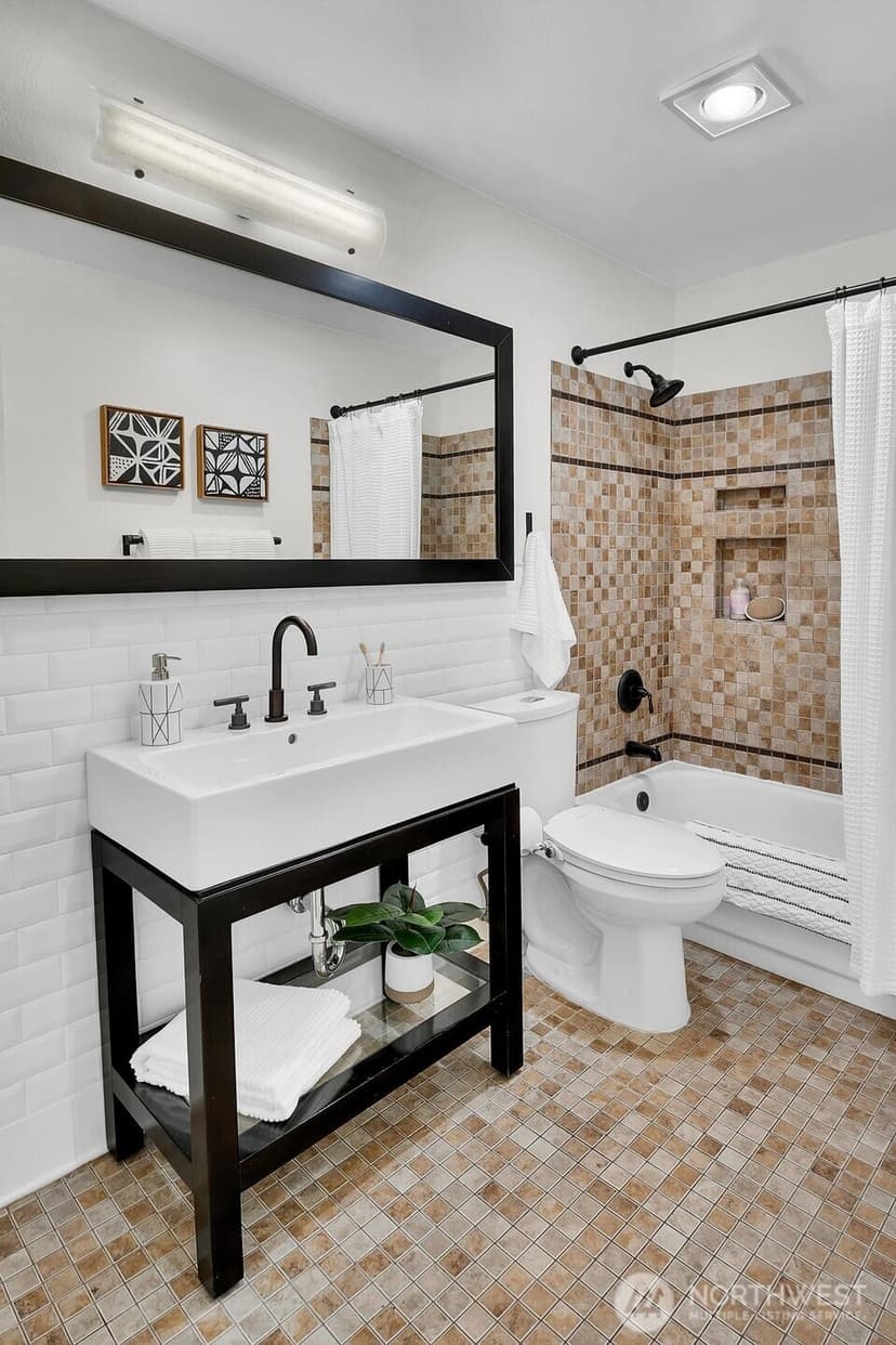 Property photo for 3420 Burke Avenue N #C107, Seattle photo 14