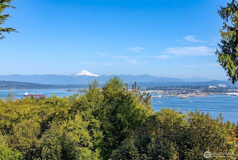 Property photo for 4911 Harbor Lane, Everett photo 35