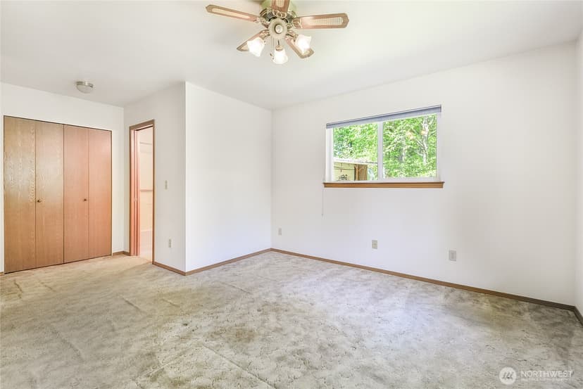 Property photo for 18526 320th Avenue NE, Duvall photo 11